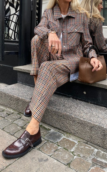 Brown wool